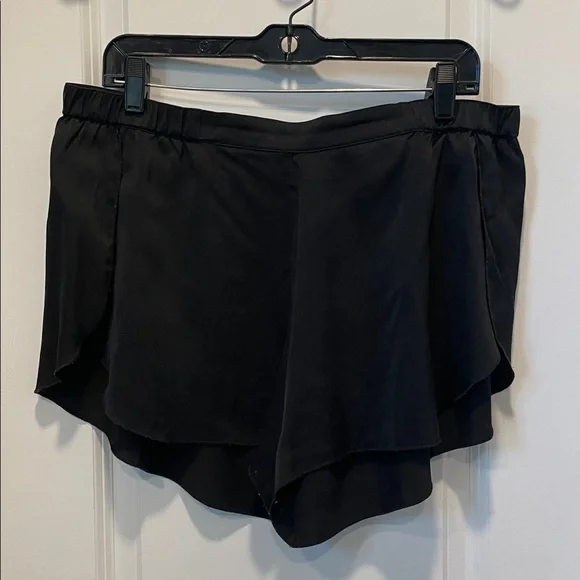 Lunya Black Sleepwear Set - Picture 6 of 9